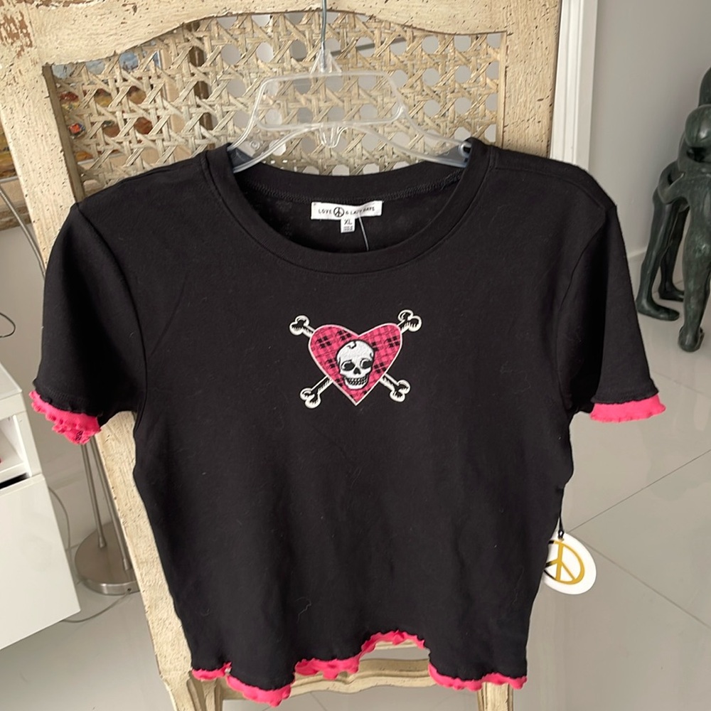 Love & Lazy Days HalloweenBlack/Pink/ "Heart Skull & Bones" Short Sleeve Top